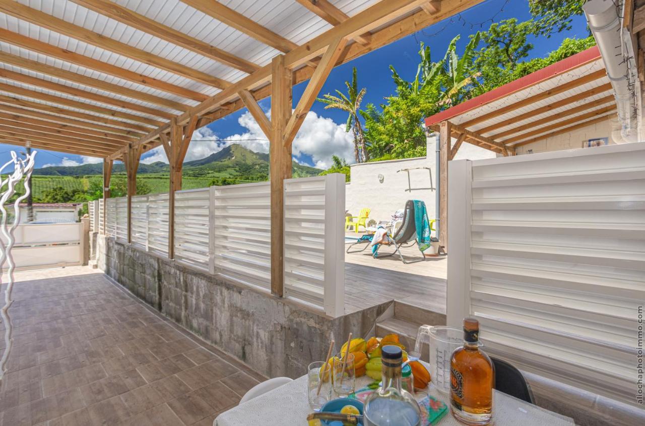 Heliconia - Appt Avec Piscine Partagee Apartment Saint-Pierre Exterior photo